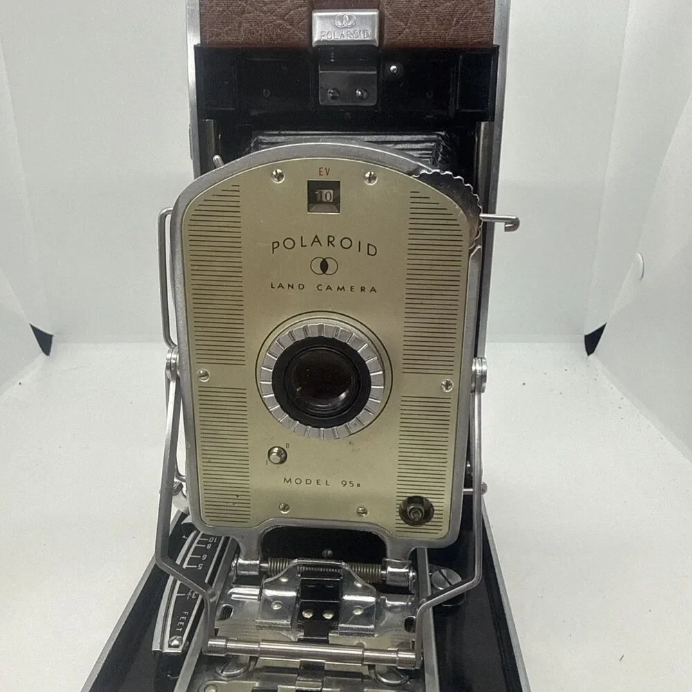 Vtg Polaroid Folding Land Camera Model 95a Circa 1950s Antique untested Clean